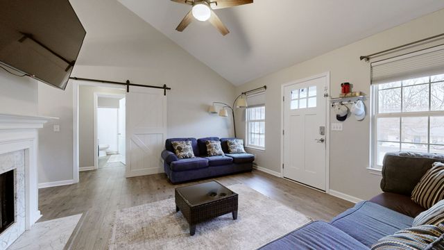 146 Sherron Dr, Dickson, TN 37055