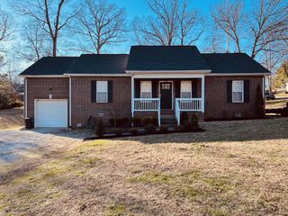 146 Sherron Dr, Dickson, TN 37055