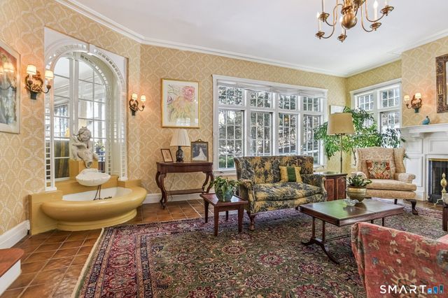 1050 Whitney Avenue, Hamden, CT 06517