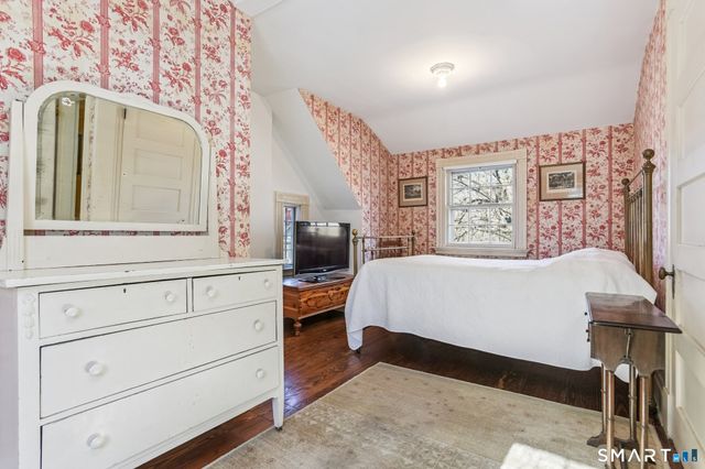 1050 Whitney Avenue, Hamden, CT 06517