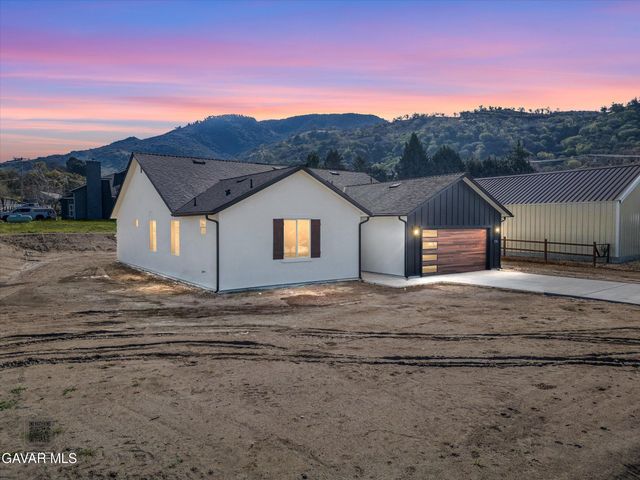 17750 Arlington Place, Tehachapi, CA 93561