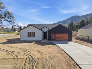 17750 Arlington Place, Tehachapi, CA 93561
