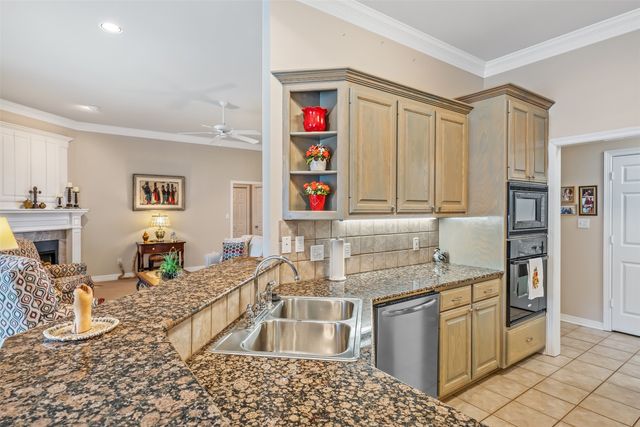 5231 Glen Abbey Lane, Tyler, TX 75703