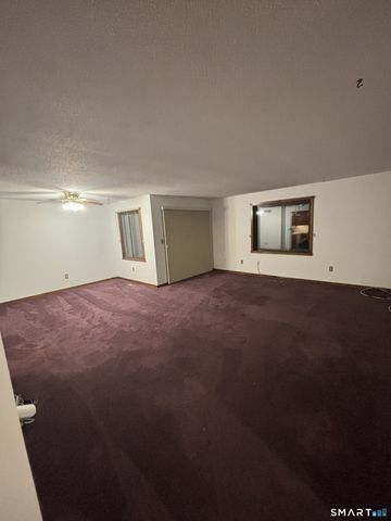 19 Hickory Hill 19, Southington, CT 06489