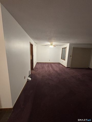 19 Hickory Hill 19, Southington, CT 06489