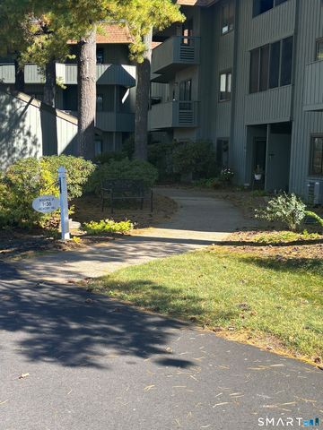 19 Hickory Hill 19, Southington, CT 06489