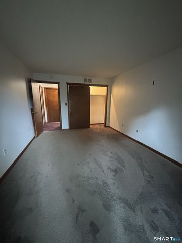 19 Hickory Hill 19, Southington, CT 06489