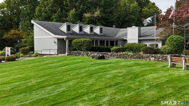 19 Hickory Hill 19, Southington, CT 06489