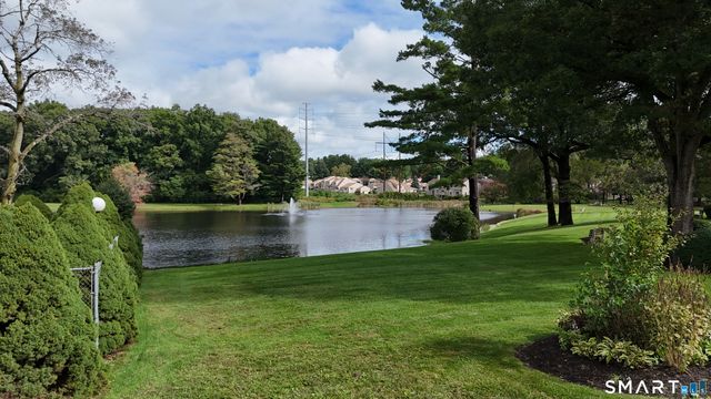 19 Hickory Hill 19, Southington, CT 06489