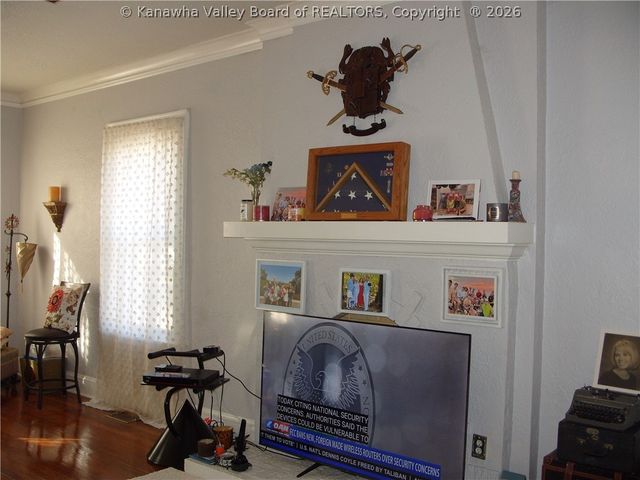 410 Ferry Street, Montgomery, WV 25136