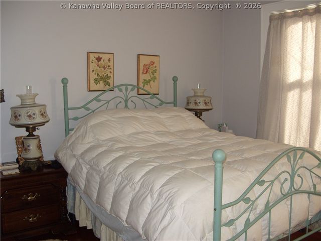 410 Ferry Street, Montgomery, WV 25136