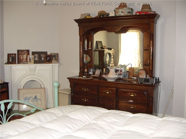 410 Ferry Street, Montgomery, WV 25136