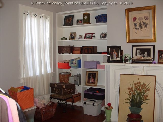 410 Ferry Street, Montgomery, WV 25136