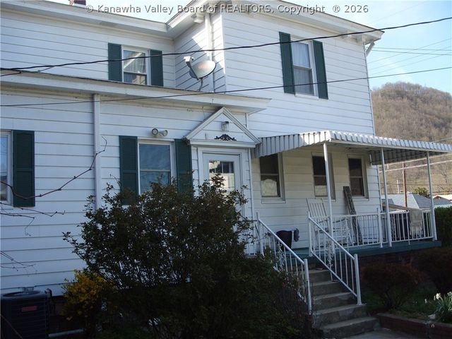 410 Ferry Street, Montgomery, WV 25136