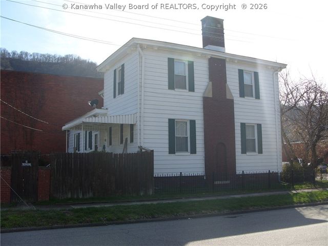 410 Ferry Street, Montgomery, WV 25136
