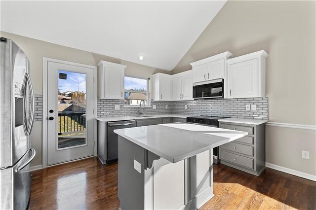 10118 Miller Lane, Kansas City, KS 66109