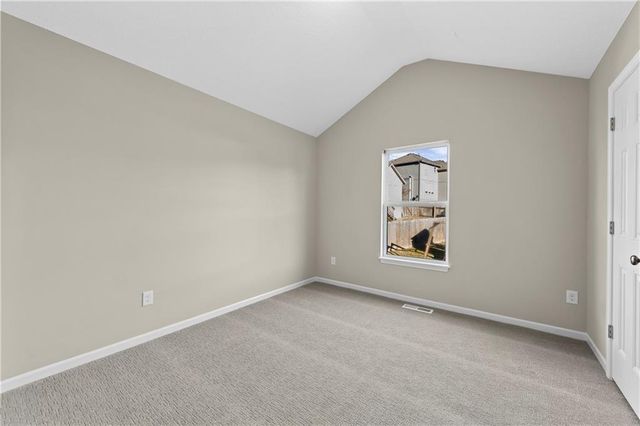 10118 Miller Lane, Kansas City, KS 66109