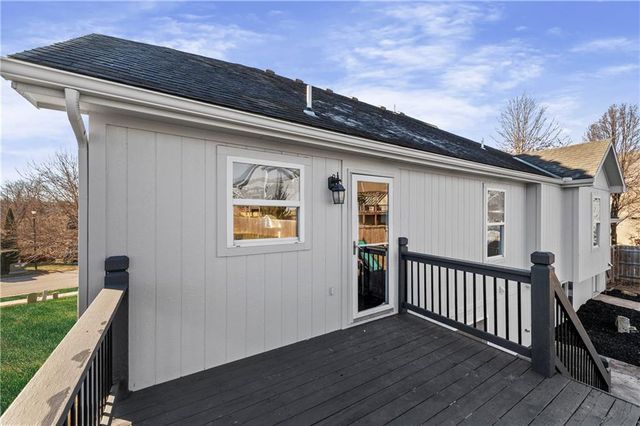 10118 Miller Lane, Kansas City, KS 66109