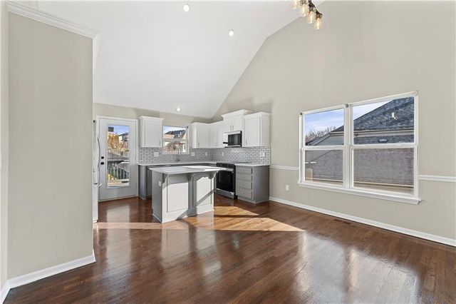 10118 Miller Lane, Kansas City, KS 66109