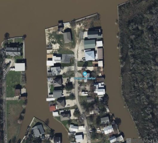 32625 Cypress Dr, Springfield, LA 70449