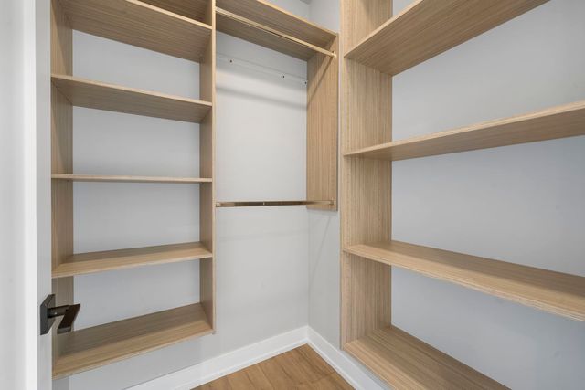 2351 W Flournoy Street 302, Chicago, IL 60612