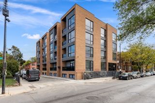 2351 W Flournoy Street 302, Chicago, IL 60612