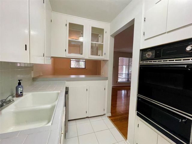 3420 Mount Vernon Street 4, Houston, TX 77006