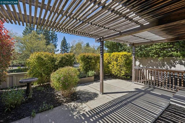 2137 Presidio Ct, Danville, CA 94526