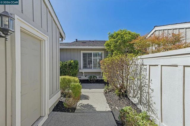 2137 Presidio Ct, Danville, CA 94526