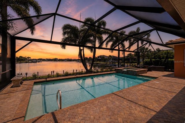 5216 LAKE OVERLOOK AVENUE, Bradenton, FL 34208