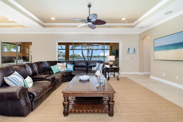 5216 LAKE OVERLOOK AVENUE, Bradenton, FL 34208