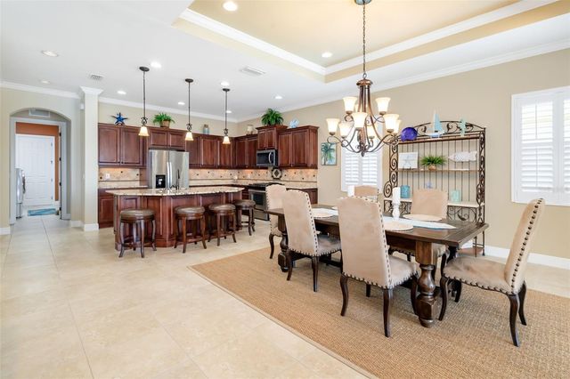 5216 LAKE OVERLOOK AVENUE, Bradenton, FL 34208