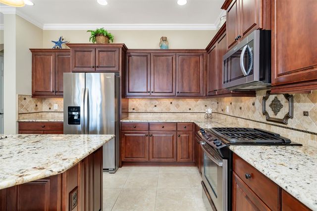 5216 LAKE OVERLOOK AVENUE, Bradenton, FL 34208