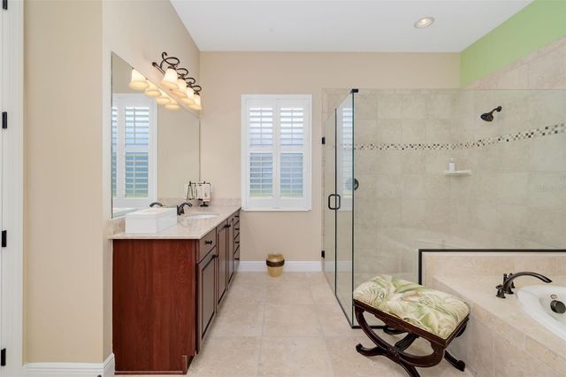 5216 LAKE OVERLOOK AVENUE, Bradenton, FL 34208