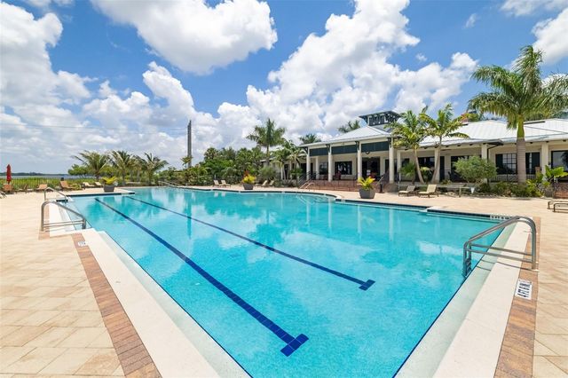 5216 LAKE OVERLOOK AVENUE, Bradenton, FL 34208