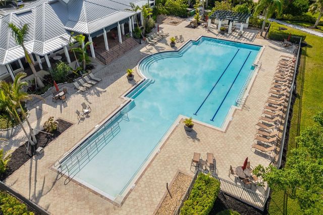 5216 LAKE OVERLOOK AVENUE, Bradenton, FL 34208