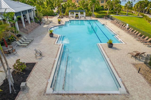 5216 LAKE OVERLOOK AVENUE, Bradenton, FL 34208