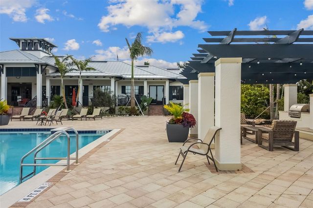 5216 LAKE OVERLOOK AVENUE, Bradenton, FL 34208