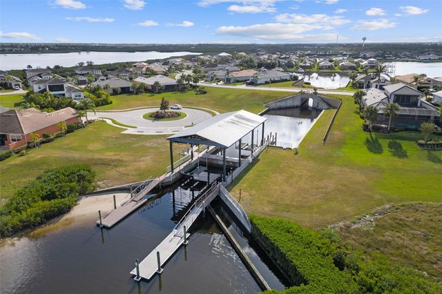 5216 LAKE OVERLOOK AVENUE, Bradenton, FL 34208