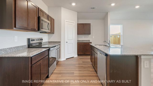 10643 Knox Landing Drive, College Station, TX 77845