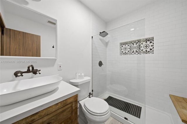 12025 NE 5th Avenue 12025, Biscayne Park, FL 33161
