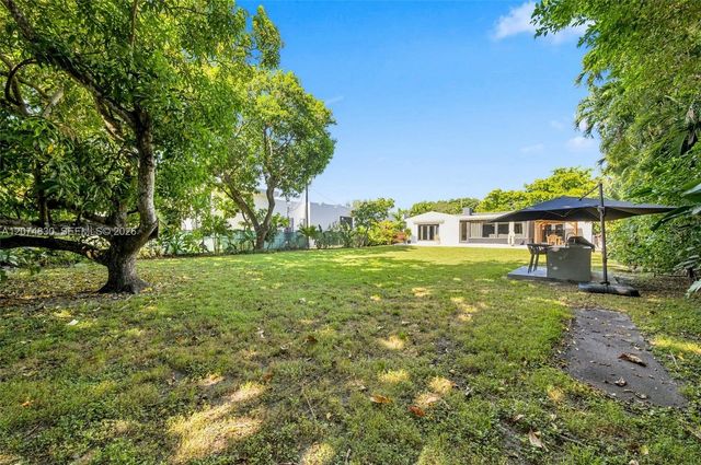 12025 NE 5th Avenue 12025, Biscayne Park, FL 33161