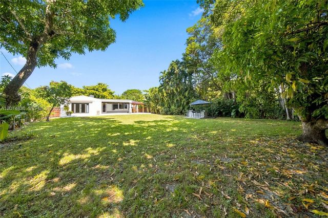 12025 NE 5th Avenue 12025, Biscayne Park, FL 33161