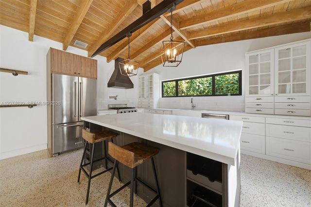 12025 NE 5th Avenue 12025, Biscayne Park, FL 33161