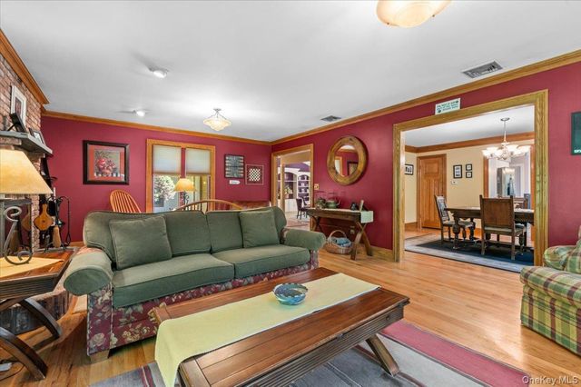 20 Aberdeen Drive, West Nyack, NY 10994