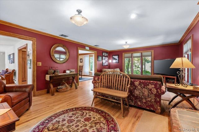 20 Aberdeen Drive, West Nyack, NY 10994