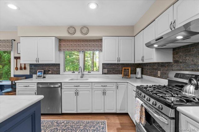 20 Aberdeen Drive, West Nyack, NY 10994