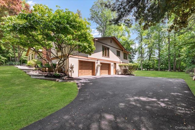 20 Aberdeen Drive, West Nyack, NY 10994