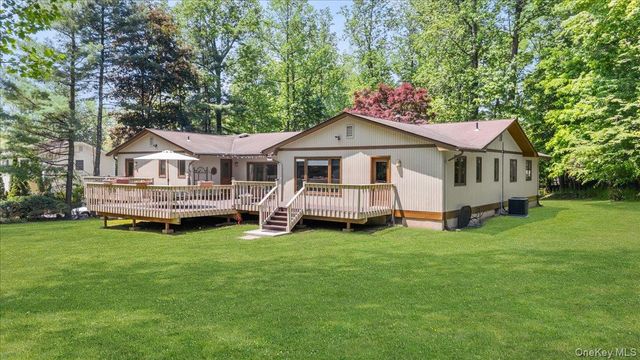20 Aberdeen Drive, West Nyack, NY 10994