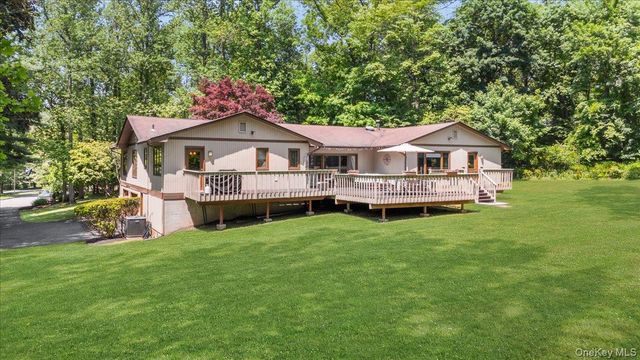 20 Aberdeen Drive, West Nyack, NY 10994